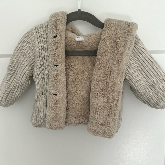 Girls fleece Gap sweater jacket — 3-6 months - Picture 1 of 2